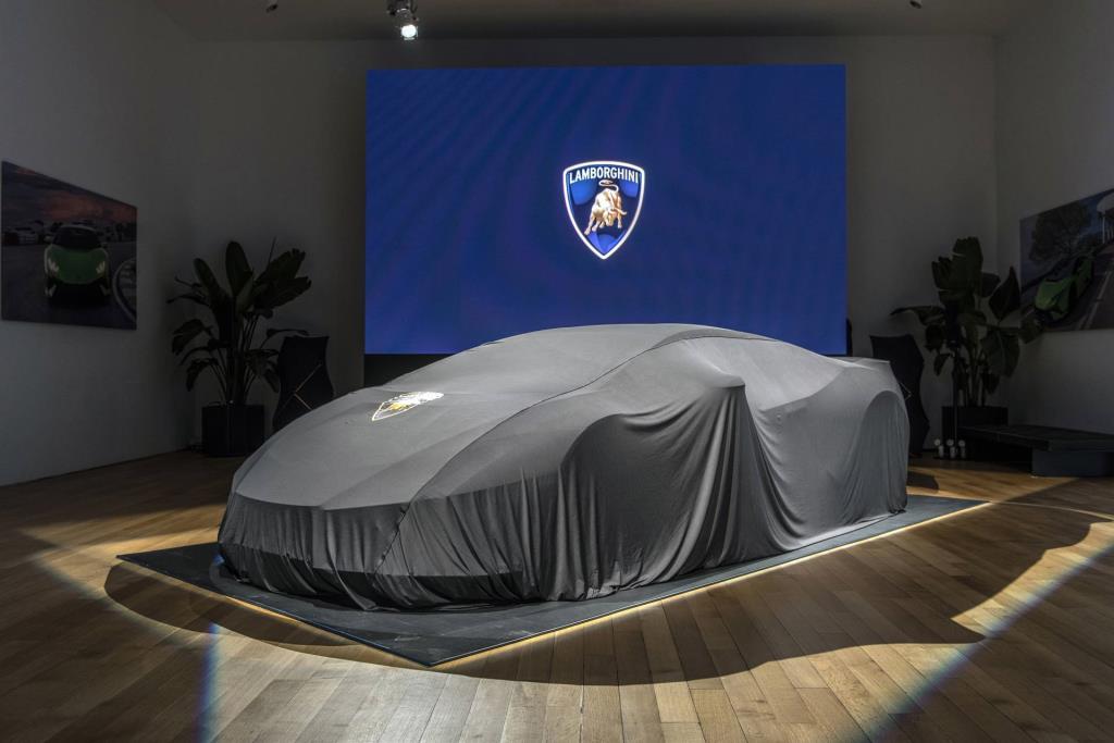 Automobili Lamborghini Debuts Huracán Tecnica During New York International Auto Show Week