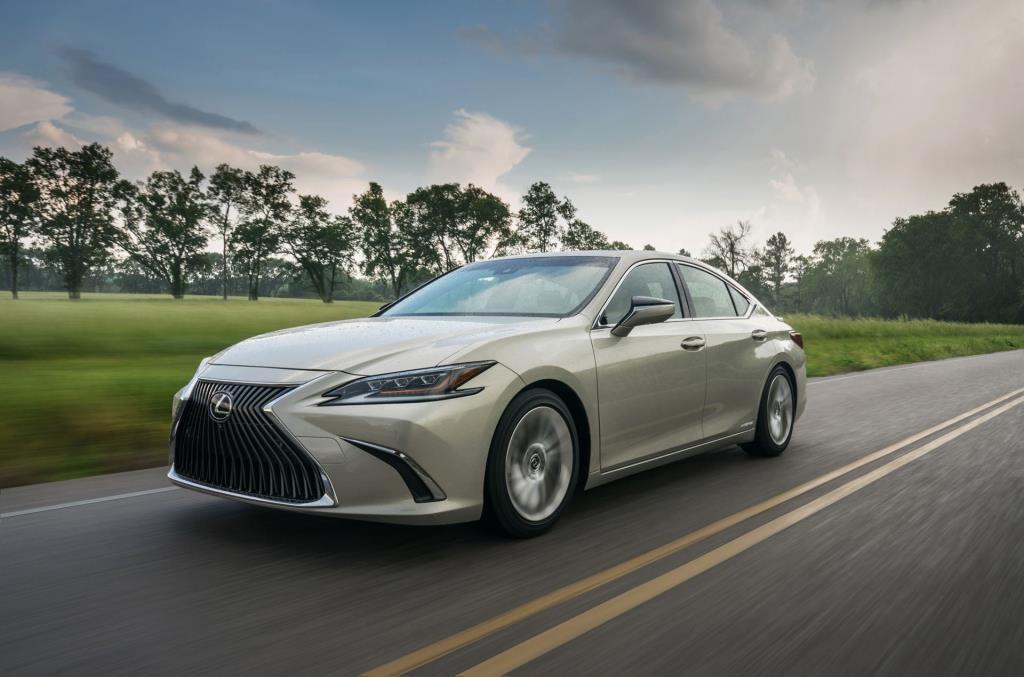 Pricing And EPA Mileage Figures Announced For All-New Seventh Generation Lexus ES Sedan