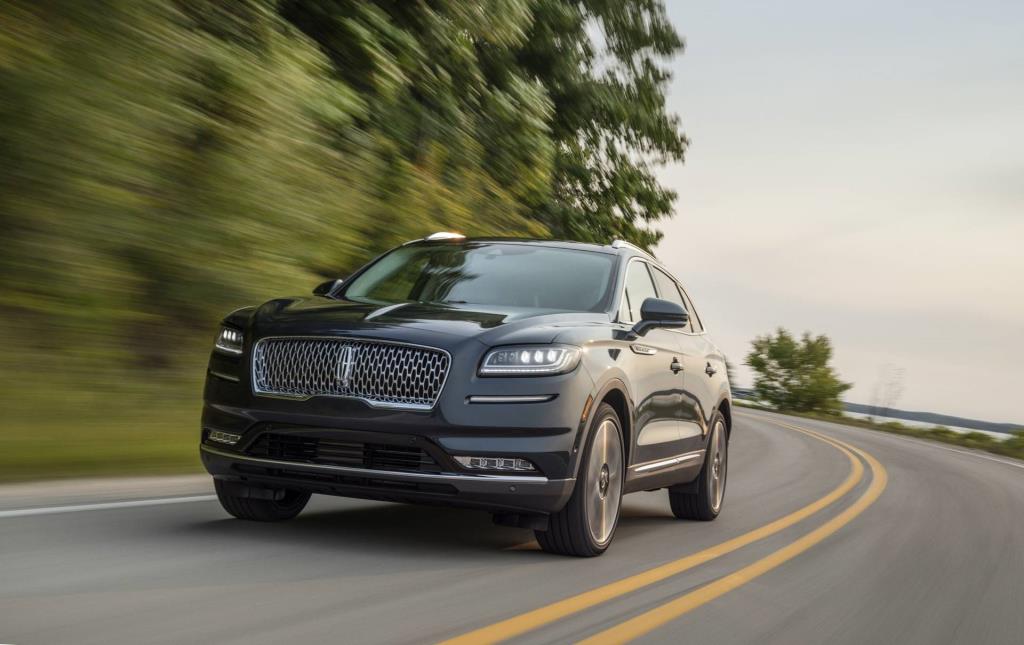 Improved Headlights Steer Lincoln Nautilus to Insurance Institute for Highway Safety TOP SAFETY PICK Award