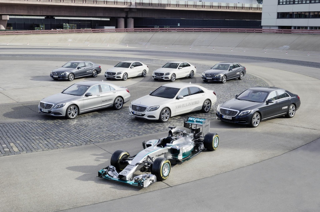 Mercedes-AMG High Performance Powertrains Honoured With The Prestigious Dewar Trophy
