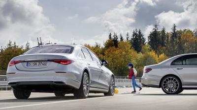 10 years and 10 million Mercedes-Benz vehicles with pedestrian emergency braking system