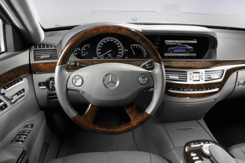 120 Years Of Steering Wheel Development At Mercedes-Benz