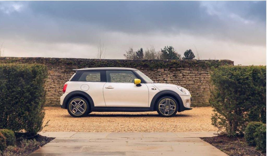 Mini Wins Auto Trader's 'Most Loved Brand' 2020