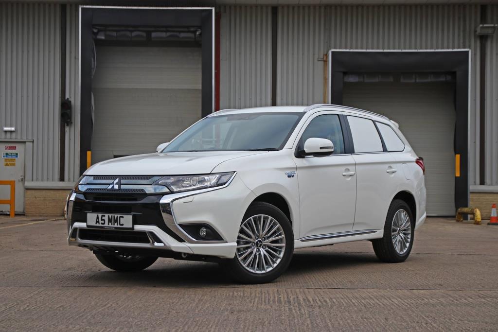 Mitsubishi Outlander PHEV Commercial Helps Businesses Clean Up