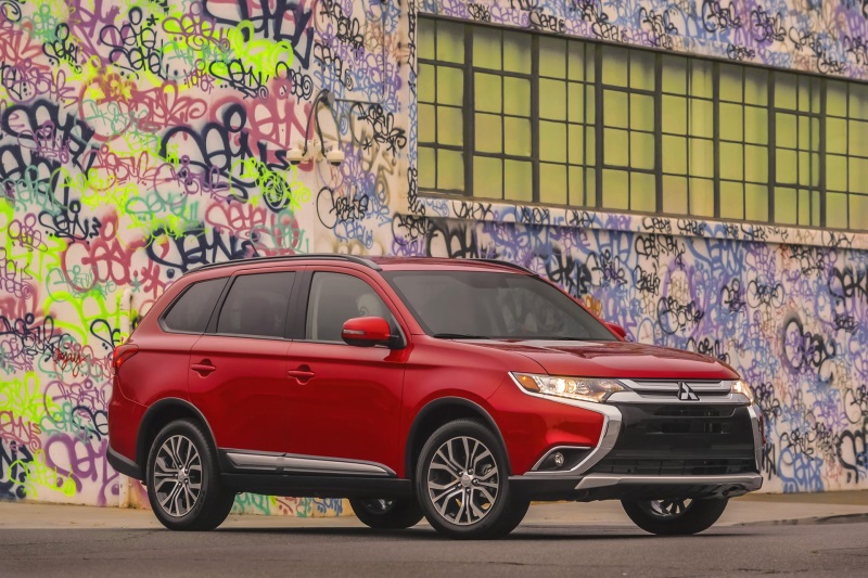 2016 MITSUBISHI OUTLANDER RANKED NUMBER ONE ON CARS.COM LIST OF MOST AFFORDABLE 3-ROW CROSSOVERS