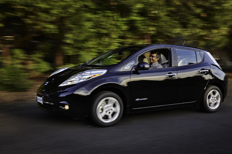 NISSAN DELIVERS 75,000TH ALL-ELECTRIC LEAF IN THE U.S. TO OREGON FAMILY