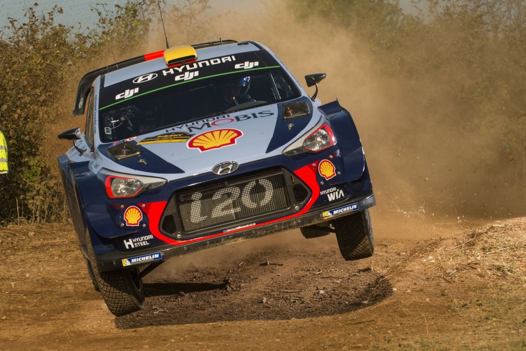 Red Bull TV Guest Reporter Luis Moya Delivers His No-Holds Barred Verdict On The Rally Of Spain