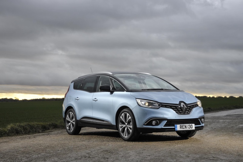 Renault Commended Twice In Auto Express New Car Awards 2017