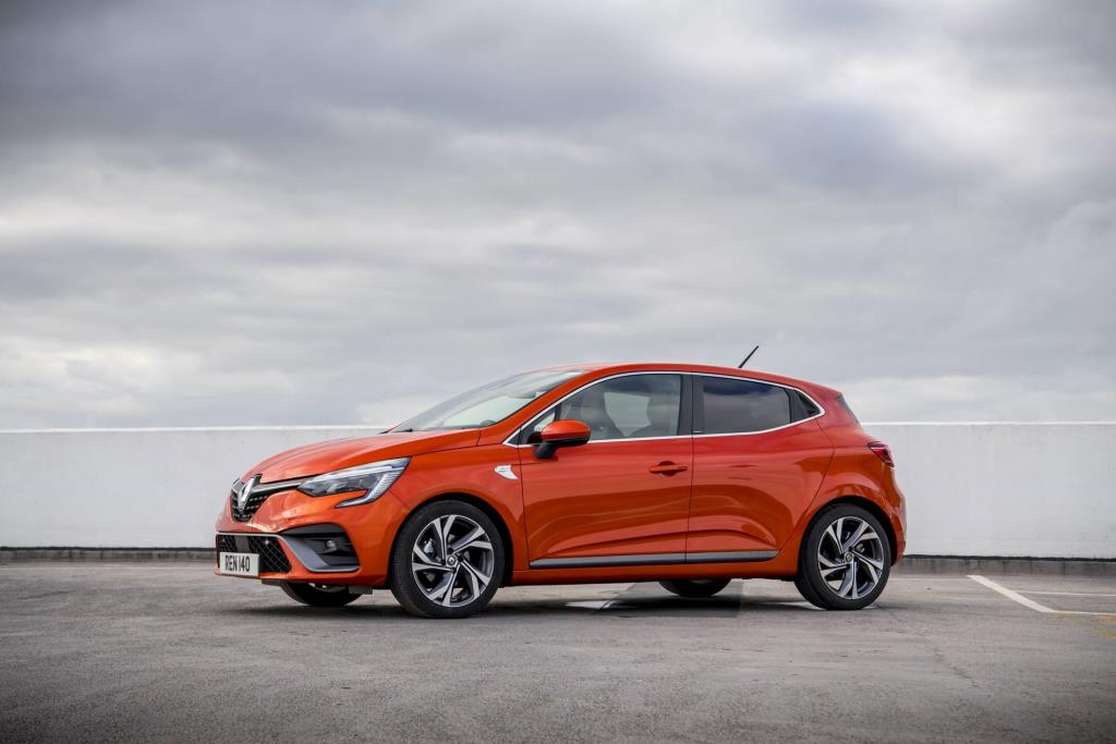 Renault Clio crowned 'Small Car of the Year 2021' at Company Car and Van Awards