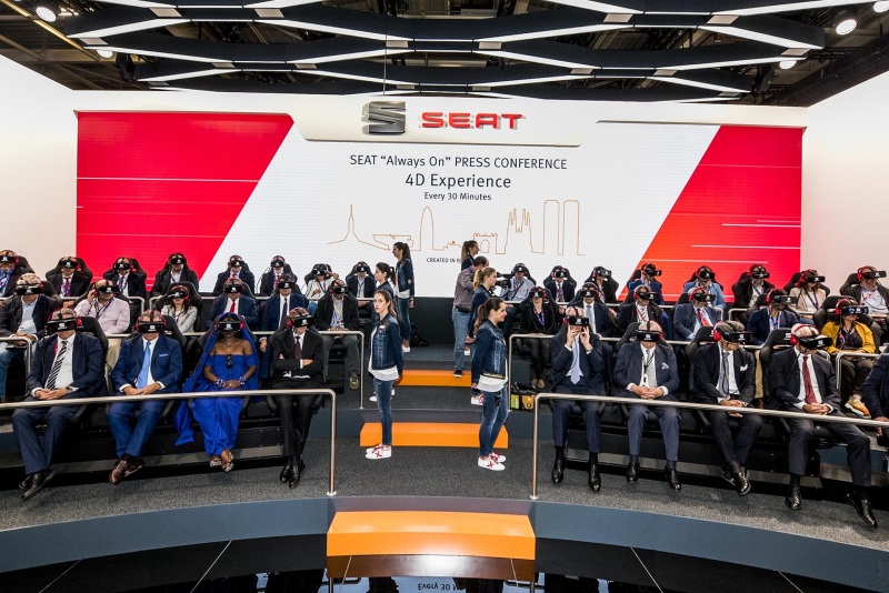 SEAT REVEALS ITS 2017 PRODUCT OFFENSIVE AND DISPLAYS A TECHNOLOGICALLY INNOVATIVE STAND IN PARIS