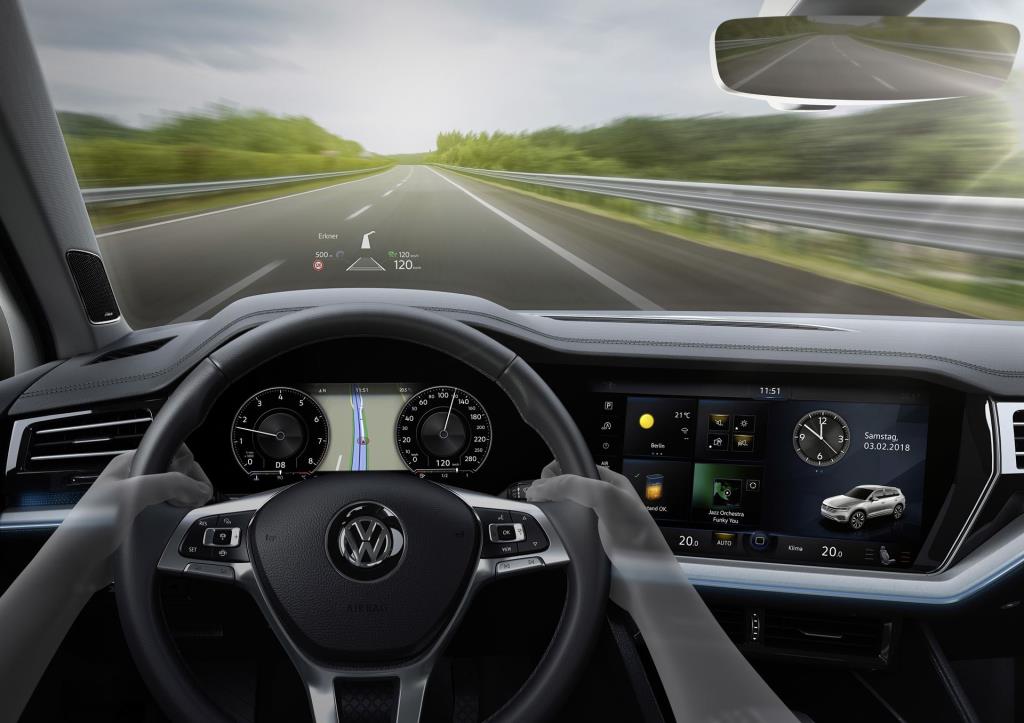 Technology In The New Touareg – Part 5: The Head-Up Display Projects Information Onto The Windscreen