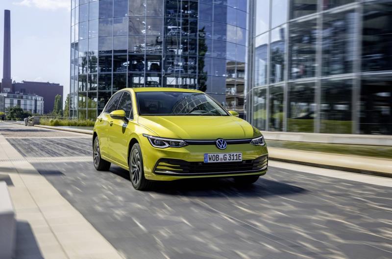 Volkswagen expands plug-in hybrid line-up of new Golf with UK launch of frugal 204 PS eHybrid