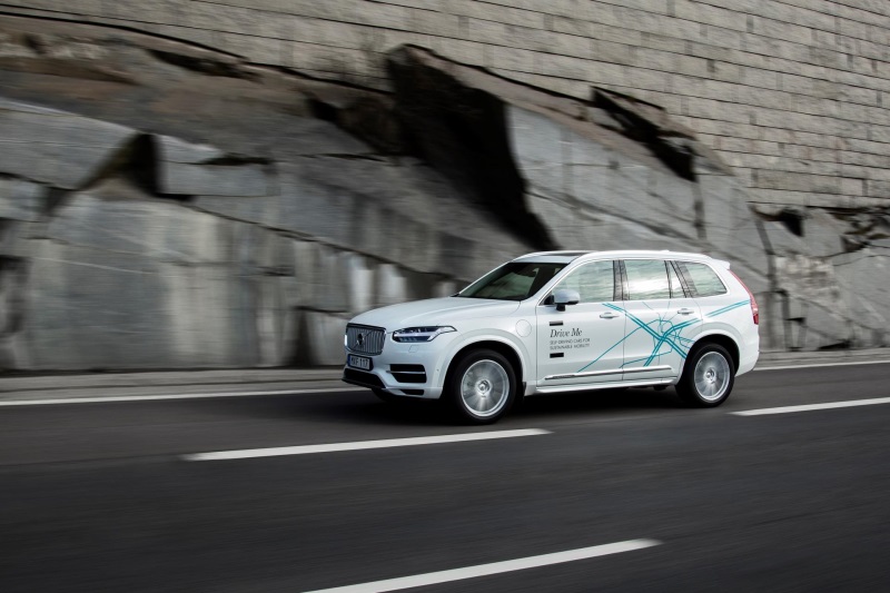 VOLVO CARS PUTS PEOPLE FIRST IN THE DEVELOPMENT OF AUTONOMOUS CARS