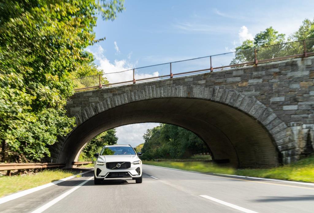 Volvo Car USA reports November sales of 7,667 cars with year-to-date Recharge sales up 42 percent