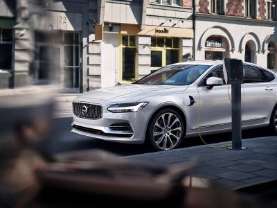 Volvo Luxury Plug-In Hybrid Electric Vehicle Earns Top Spot, Plus Two More, In New AAA Car Guide