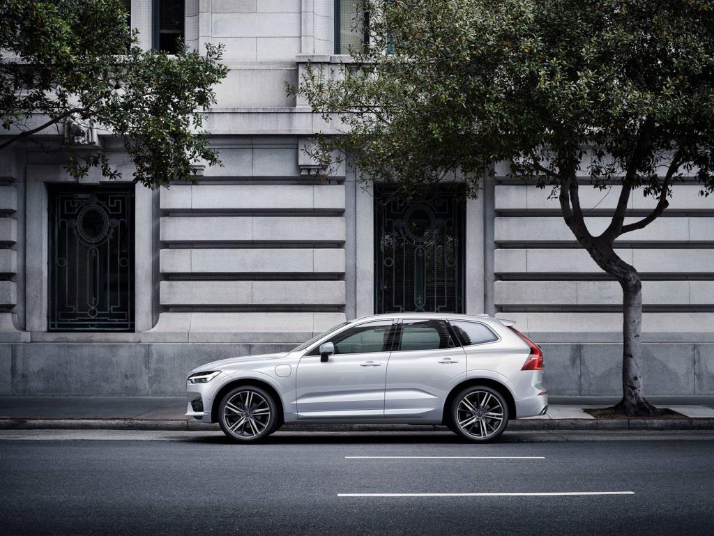 The Volvo XC60 Is A 2019 Edmunds Best Family Cars Award Winner