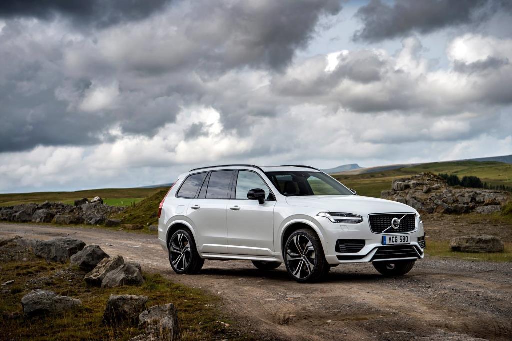 Volvo XC90 Recharge Plug-In Hybrid T8 Honoured In Inaugural What Car? Electric Car Awards