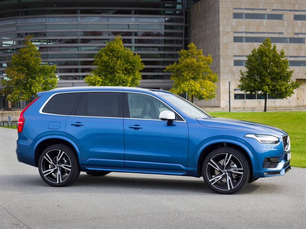 Two Generations Of The Volvo XC90 SUV Named Best Used Car By Cargurus