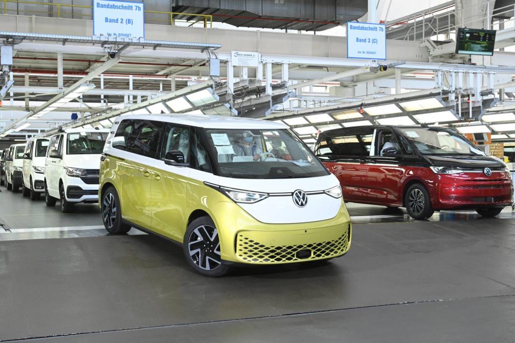 Hannover goes electric: ID. Buzz serial production starts at the Bulli plant