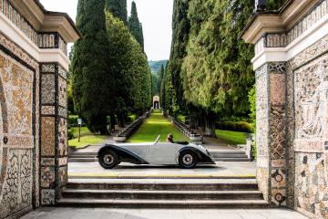 Bugatti wins several times at Concorso d'Eleganza with the 'Best of Show' award, the 'Fiva Trophy'and the 'Design award'
